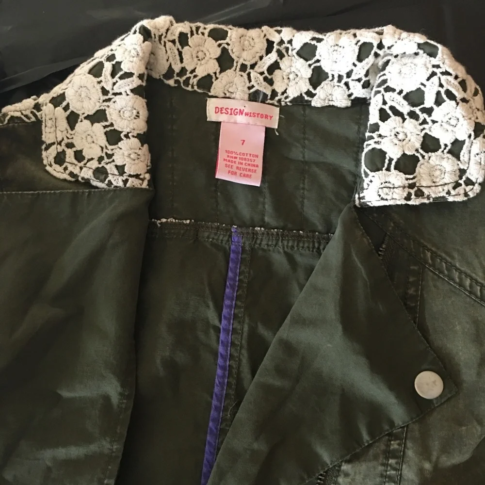 🆕🎀 Design History Rustic Zip Jacket Olive Green and White Floral Collar NEW